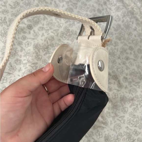 Brandy Melville Shoulder Bag - Picture 3 of 4